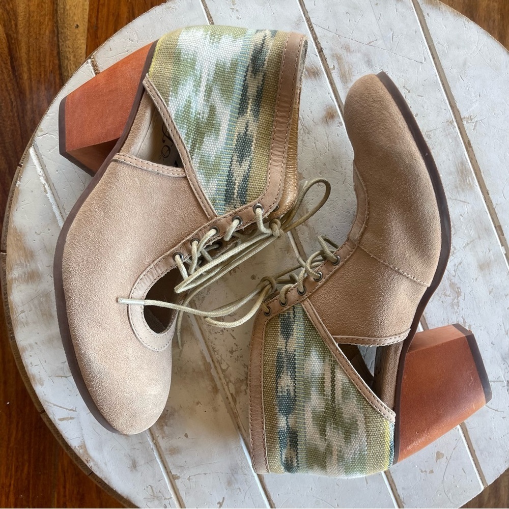 Anthropologie Latigo Soleil Pump Heels